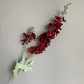 Rama de espuela de caballero artificial flocada en rojo intenso para decoración elegante - Juego de 10 Piezas / Rojo