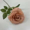 Realistische künstliche Rose in Altrosa für elegante Hochzeiten und Innendekorationen - Braun