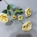 Fünfköpfiger künstlicher cremegelber Rosenzweig für Hochzeits- und Fotodekoration - 5-Kopf-Packung / Hellgelb