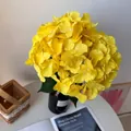 Vivace bouquet di ortensie artificiali gialle a 5 teste per matrimoni e decorazioni - Ortensia Gialla a 5 Teste
