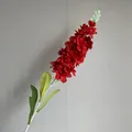 Tallo de flor de delphinium rojo artificial para la decoración de bodas y hogar - Rojo