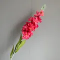 Tallo de espuela de caballero rosa artificial para decorar - Rosa rojo