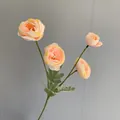 Künstliche 4-köpfige pfirsichfarbene Ranunkeln Seidenblumen für die Hochzeitsdeko - Hellrosa