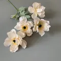 Elegante champagnerfarbene Kunstblumen mit vier realistischen Blüten für die Hochzeitsdeko - 4-Kopf Anemone / 60CM / Champagner