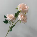 Eleganter künstlicher Rosenzweig in Champagner mit drei realistischen Blüten - Rose / Hell Champagner