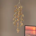 Branche d'eucalyptus artificiel doré pour décoration florale festive du Nouvel An - Style Branche Tombante (No. 96)