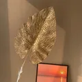 Feuille artificielle dorée au design ajouré pour décoration d'intérieur et bouquets - Style de Feuille à Mailles Creuses (104)