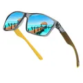 Occhiali da sole sportivi quadrati polarizzati con montatura grigia, aste gialle e riflesso mare - Stile Quadrato Polarizzato / Montatura Grigio Trasparente (Specchio Blu Ghiaccio)