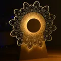 3D φωτιστικό νυκτός με ξύλινη βάση και περίπλοκο σκάλισμα μαντάλα - Παγώνι που Ανοίγει την Ουρά (Canon) / Επαναφορτιζόμενο μοντέλο