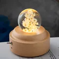 Elegante paardenbloem kristallen bol nachtlampje met een warme gloed op houten voet - 6cm Geel Madeliefje Muziekdoos Kasteel in de Lucht (320)