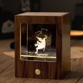 Schütze-Sternbild Nachtlicht in hochwertiger Holzrahmen-Kristallbox - Schütze / Walnuss