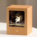 Handgefertigtes hölzernes Schütze Sternzeichen Nachtlicht mit 3D Laser Gravur Kristall - Schütze / Naturholzfarbe