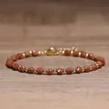 Handgemaakte armband van goudsteen met natuurstenen vierkantjes en gouden kralen - Goudsteen / 4*6mm