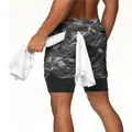Pantaloncini sportivi mimetici a doppio strato da uomo con asola per asciugamano - Mimetico Graffiti Grigio