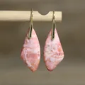 Pendientes vintage de piedra natural veteada rosa y oro - Abanico 8 (Mármol Rosa Naranja)