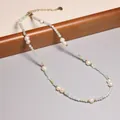 Collier ras du cou fait main en perles d'eau douce et perles de verre bleues rétro - Style Collier de Clavicule en Verre Bleu Clair et Perle (XL0101)