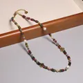 Collier vintage de perles colorées avec perles d'eau douce naturelles et trèfles - Style Décoration Métal Trèfle à Quatre Feuilles (XL0125)