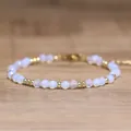 Bracelet bohème fait main en perles de pierre naturelle facettées avec touches dorées - Perles Facettées (Ajustable) / Opale