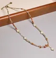 Collier choker élégant en perles d'eau douce naturelles et perles de verre colorées pour femmes - Style perle irrégulière et pierre multicolore (XL0142)
