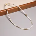 Élégant collier vintage avec perles de nacre blanches et cylindres dorés pour femme - Style perle facettée rectangulaire blanche (XL0117)
