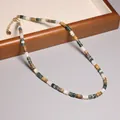 Collier vintage perles en verre et pierre colorées avec entretoises dorées et fermoir - Style Perles Cylindriques Vert et Marron Rétro (XL0133)