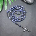 Naturblaue Sodalith-Rosenkranzkette mit einem dunklen Hämatit-Kreuzanhänger für Herren - Sodalith