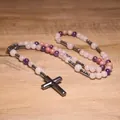 Naturstein Rosenkranz Halskette mit dunklem Hämatit Kreuz Anhänger und rosa Perlen - Mehrfarbiger Rosenquarz