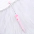 Bolígrafo de cuentas DIY rosa con lindo lazo y patrón de corazón sobre fondo blanco. - Lazo/Corazón Estampado (61)