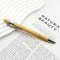 Bolígrafo de bambú natural ecológico con punta táctil verde y detalles plateados - Punta de Stylus / Verde