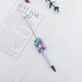 Lindo bolígrafo con cuentas de caramelo en forma de corazón de colores vivos y barril blanco - Punta de bala de 1,0 mm / Blanco (20)