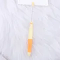 Ergonomischer gelber DIY-Perlen-Druckbleistift mit weichem Griff zur Haltungskorrektur - 2.0 (2B) / Gelborange