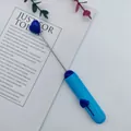 Manuelles herzförmiges blaues Bastelmesser für DIY-Projekte und zum Öffnen von Paketen. - Süßigkeitenblau
