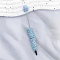 Eleganter Kugelschreiber, verziert mit hellblauen Perlen und funkelnden Strasssteinen - 1,0mm Kugelkopf / Hellblau