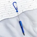 Penna a sfera blu metallizzata con moschettone per escursioni e attività all'aperto - 1.0 Tipo Proiettile / Blu scuro
