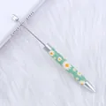 Encantador bolígrafo de cuentas verde con un delicado estampado floral de margaritas blancas - Estilo Margarita Verde Claro