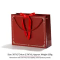Elegante rote Hochzeits-Geschenktüte mit Goldmustern und Schleife, 30x9,2x24cm - Rote Handtasche / Hochzeits-Set-Box