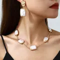 Fashionable gold-plated collarbone necklace and earrings set with white pearls - Square Earrings + Necklace Set