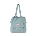 Lichtblauwe nylon tote bag met trekkoord en Chill Vibes tekst op de voorzak flap. - Trekkoord Schoudertas / Blauw