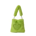 Vista dettagliata di una borsa tote in ecopelliccia verde lime con design a cuore. - Verde