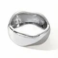 Bracciale rigido geometrico irregolare in metallo lucido argento stile minimalista - Forma a Goccia d'Acqua Aerodinamica Irregolare (款式十二) / Argento