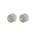 Primer plano de clips de oreja magnéticos con piedra de ojo de gato y base dorada - Estilo de Textura Ojo de Gato Gris (Estilo 4)