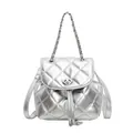 Sac à dos seau matelassé argenté moderne avec finition métallique et poignée chaîne - Argent
