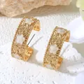 Boucles d'oreilles créoles dorées avec fleurs blanches incrustées pour femmes - Base Or Blanc