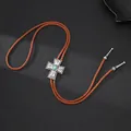 Vintage Western Cowboy Bolo Tie mit silbernem Kreuzanhänger und Türkiseinlage. - Silber Anhänger Braune Schnur