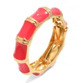 Brazalete bohemio de aleación esmaltada roja en forma de bambú con acabado dorado - Estilo Bambú / Rosa rojo