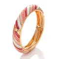 Encantador brazalete de esmalte chapado en oro con rayas rojas y rosas para mujer - Estilo de bloque de color ondulado (FLDY-TWSZ rosa claro + blanco) / Rosa claro/Blanco