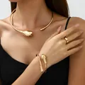 Elegante set di gioielli in oro a forma di goccia con girocollo bracciale e anello - Set da 3 pezzi (Choker+Bracciale+Anello) / Oro