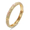 Elegante brazalete dorado de estilo vintage con esmalte crema y tréboles rosas - Estilo Trébol (9033 Beige) / Beige
