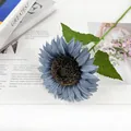 Künstliche blaue Sonnenblume mit grünem Stiel und Blättern für die Hochzeitsdekoration - Dunstblau