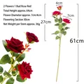 Stelo di rosa artificiale in velluto rosso con 2 teste e 1 bocciolo, lungo 64 cm - 2 Fiori 1 Bocciolo Rosa ad Angolo in Velluto (Rosso Brillante) / 64cm / Rosso